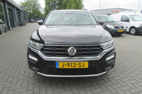 Volkswagen T-Roc 1.0 TSI Style Business, Navigatie, Trekhaak Volkswagen T-Roc 1.0 TSI Style Business, Navigatie, Trekhaak