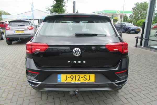 Volkswagen T-Roc 1.0 TSI Style Business, Navigatie, Trekhaak Volkswagen T-Roc 1.0 TSI Style Business, Navigatie, Trekhaak
