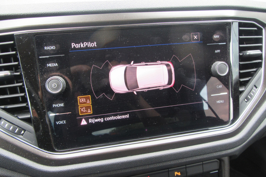 Volkswagen T-Roc 1.0 TSI Style Business, Navigatie, Trekhaak Volkswagen T-Roc 1.0 TSI Style Business, Navigatie, Trekhaak