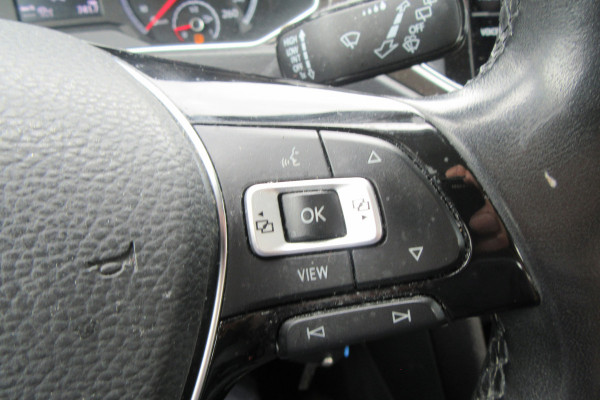 Volkswagen T-Roc 1.0 TSI Style Business, Navigatie, Trekhaak Volkswagen T-Roc 1.0 TSI Style Business, Navigatie, Trekhaak