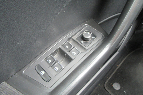 Volkswagen T-Roc 1.0 TSI Style Business, Navigatie, Trekhaak Volkswagen T-Roc 1.0 TSI Style Business, Navigatie, Trekhaak