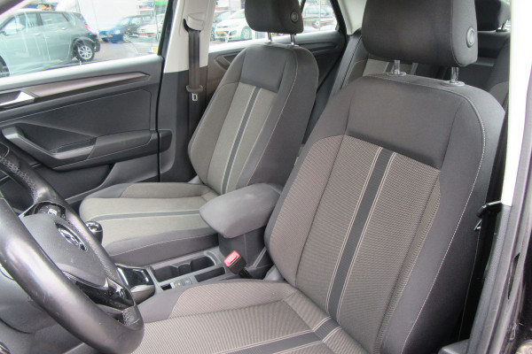 Volkswagen T-Roc 1.0 TSI Style Business, Navigatie, Trekhaak Volkswagen T-Roc 1.0 TSI Style Business, Navigatie, Trekhaak