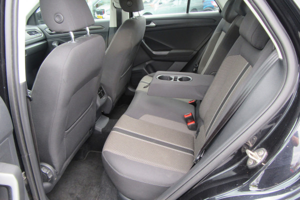 Volkswagen T-Roc 1.0 TSI Style Business, Navigatie, Trekhaak Volkswagen T-Roc 1.0 TSI Style Business, Navigatie, Trekhaak