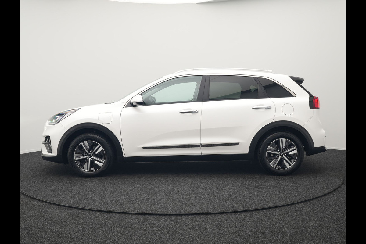 Kia Niro 1.6 GDi DynamicLine Plug In Hybrid 142pk Dealer O.H PHEV | Trekhaak Afneembaar | Schuif/Kanteldak | Lederen Sportstoelen Memory & Ventilatie | Adaptive Cruise | Stoelen & Stuur Verwarmd | JBL Sound | Apple Carplay | Virtual | Blis | Navigatie