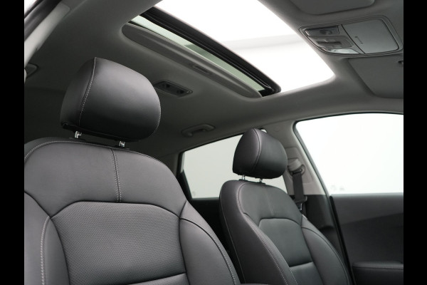 Kia Niro 1.6 GDi DynamicLine Plug In Hybrid 142pk Dealer O.H PHEV | Trekhaak Afneembaar | Schuif/Kanteldak | Lederen Sportstoelen Memory & Ventilatie | Adaptive Cruise | Stoelen & Stuur Verwarmd | JBL Sound | Apple Carplay | Virtual | Blis | Navigatie