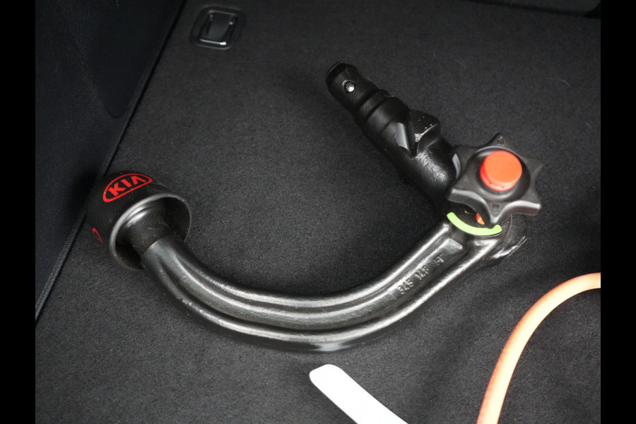 Kia Niro 1.6 GDi DynamicLine Plug In Hybrid 142pk Dealer O.H PHEV | Trekhaak Afneembaar | Schuif/Kanteldak | Lederen Sportstoelen Memory & Ventilatie | Adaptive Cruise | Stoelen & Stuur Verwarmd | JBL Sound | Apple Carplay | Virtual | Blis | Navigatie