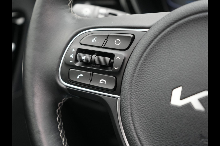 Kia Niro 1.6 GDi DynamicLine Plug In Hybrid 142pk Dealer O.H PHEV | Trekhaak Afneembaar | Schuif/Kanteldak | Lederen Sportstoelen Memory & Ventilatie | Adaptive Cruise | Stoelen & Stuur Verwarmd | JBL Sound | Apple Carplay | Virtual | Blis | Navigatie