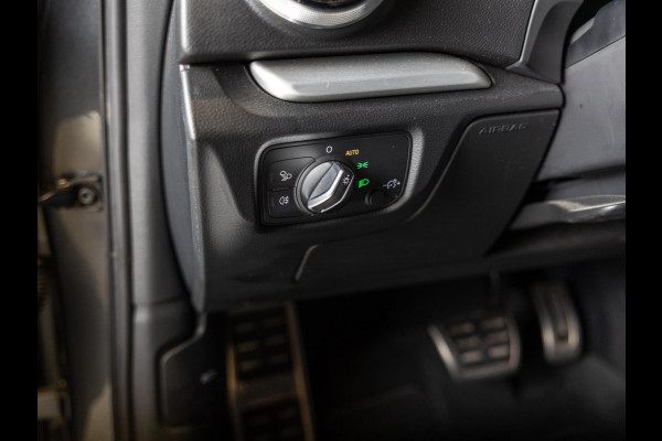 Audi A3 Sportback 35 TFSI CoD 2x S-Line / 150pk / Automatische klimaatregeling / Stoelverwarming / Afgevlakt stuurwiel / Audi A3 Sportback 35 TFSI CoD 2x S-Line / 150pk / Automatische klimaatregeling / Stoelverwarming / Afgevlakt stuurwiel /