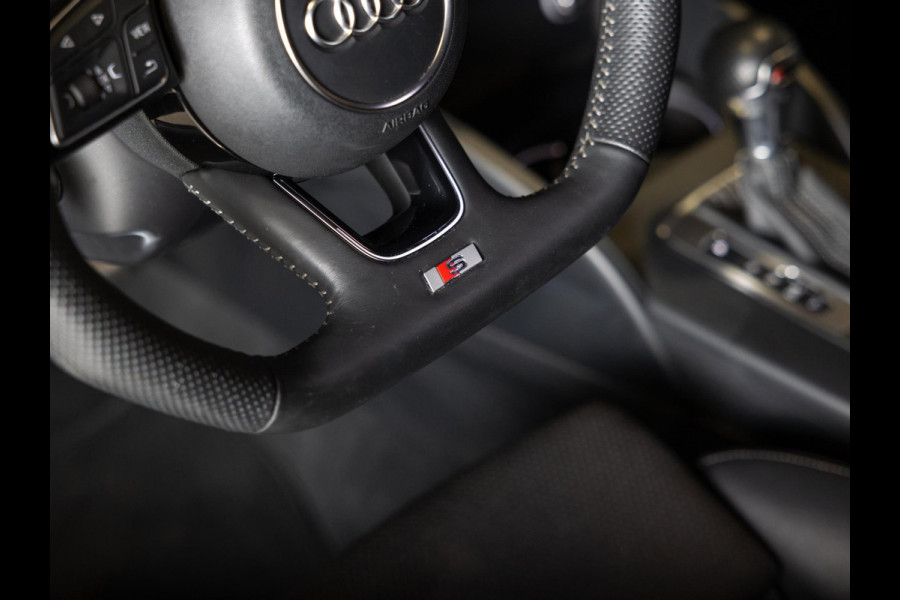 Audi A3 Sportback 35 TFSI CoD 2x S-Line / 150pk / Automatische klimaatregeling / Stoelverwarming / Afgevlakt stuurwiel / Audi A3 Sportback 35 TFSI CoD 2x S-Line / 150pk / Automatische klimaatregeling / Stoelverwarming / Afgevlakt stuurwiel /