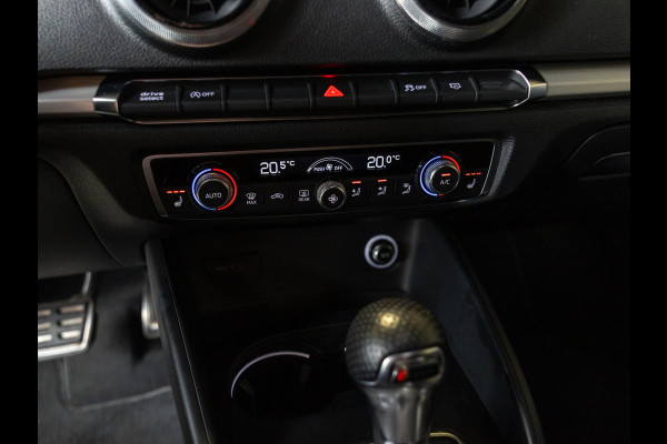 Audi A3 Sportback 35 TFSI CoD 2x S-Line / 150pk / Automatische klimaatregeling / Stoelverwarming / Afgevlakt stuurwiel / Audi A3 Sportback 35 TFSI CoD 2x S-Line / 150pk / Automatische klimaatregeling / Stoelverwarming / Afgevlakt stuurwiel /