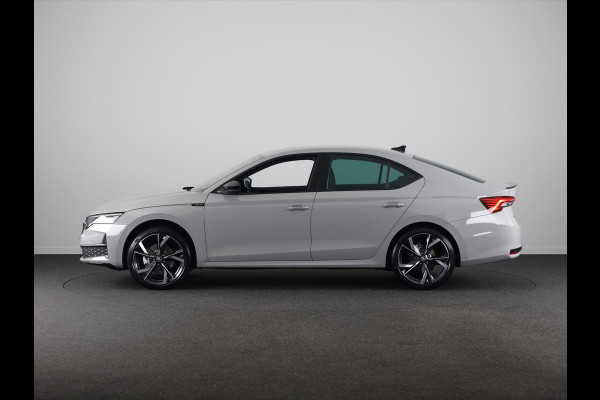 Škoda Octavia Sportline Tour m-HEV 1.5 TSI 150 pk 7 versn. DSG | Navigatie pakket | Soundsystem Canton | Travel Assist | Winter pakket | Trekhaak wegklapbaar | Elektrisch verstelbare voorstoelen | 19 inch lichtmetalen velgen