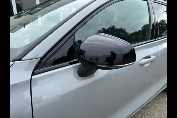 Volvo V60 2.0 B4 Plus Dark, HARMAN/KARDON, LEDER, Elektrische stoelen met geheugen . Een proefrit levert het bewijs. Neem contact op en we maken een afspraak!