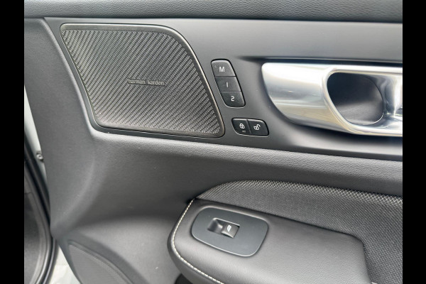 Volvo V60 2.0 B4 Plus Dark, HARMAN/KARDON, LEDER, Elektrische stoelen met geheugen . Een proefrit levert het bewijs. Neem contact op en we maken een afspraak!
