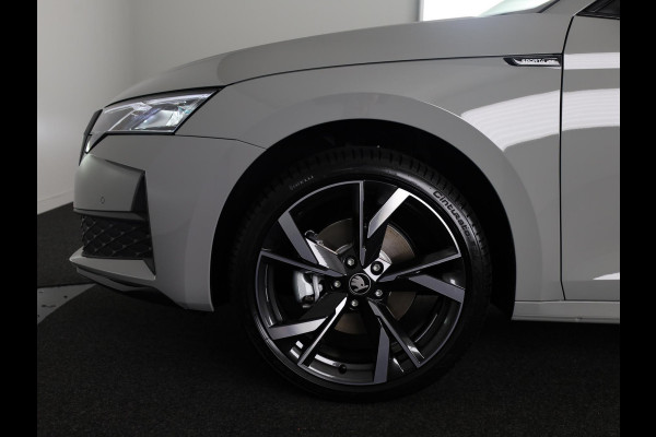 Škoda Octavia Sportline Tour m-HEV 1.5 TSI 150 pk 7 versn. DSG | Navigatie pakket | Soundsystem Canton | Travel Assist | Winter pakket | Trekhaak wegklapbaar | Elektrisch verstelbare voorstoelen | 19 inch lichtmetalen velgen
