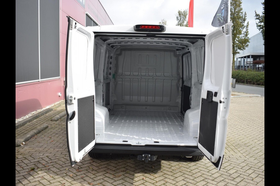 Opel Movano 2.2D 120 S&S L2H1 3.0t AIRCO | ACHTERUITRIJCAMERA MET SENSOREN | BLUETOOTH Opel Movano 2.2D 120 S&S L2H1 3.0t AIRCO | ACHTERUITRIJCAMERA MET SENSOREN | BLUETOOTH