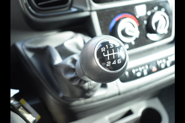 Opel Movano 2.2D 120 S&S L2H1 3.0t AIRCO | ACHTERUITRIJCAMERA MET SENSOREN | BLUETOOTH Opel Movano 2.2D 120 S&S L2H1 3.0t AIRCO | ACHTERUITRIJCAMERA MET SENSOREN | BLUETOOTH