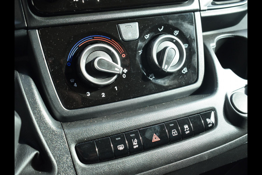 Opel Movano 2.2D 120 S&S L2H1 3.0t AIRCO | ACHTERUITRIJCAMERA MET SENSOREN | BLUETOOTH Opel Movano 2.2D 120 S&S L2H1 3.0t AIRCO | ACHTERUITRIJCAMERA MET SENSOREN | BLUETOOTH