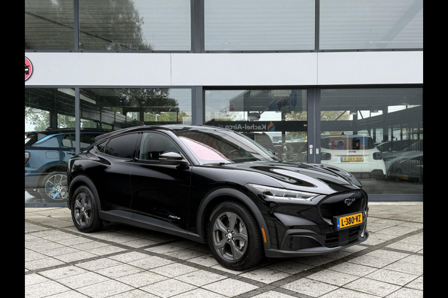 Ford Mustang Mach-E RWD 75 kWh | Navi | Camera | Stoel / Stuur Verwarming |