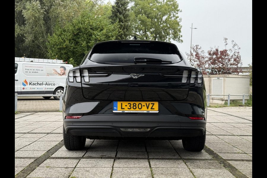 Ford Mustang Mach-E RWD 75 kWh | Navi | Camera | Stoel / Stuur Verwarming |