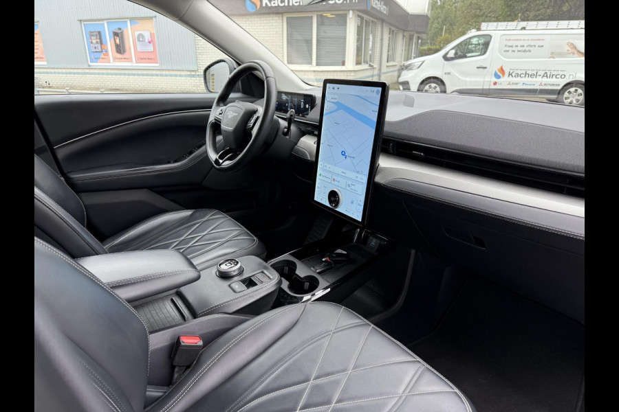 Ford Mustang Mach-E RWD 75 kWh | Navi | Camera | Stoel / Stuur Verwarming |