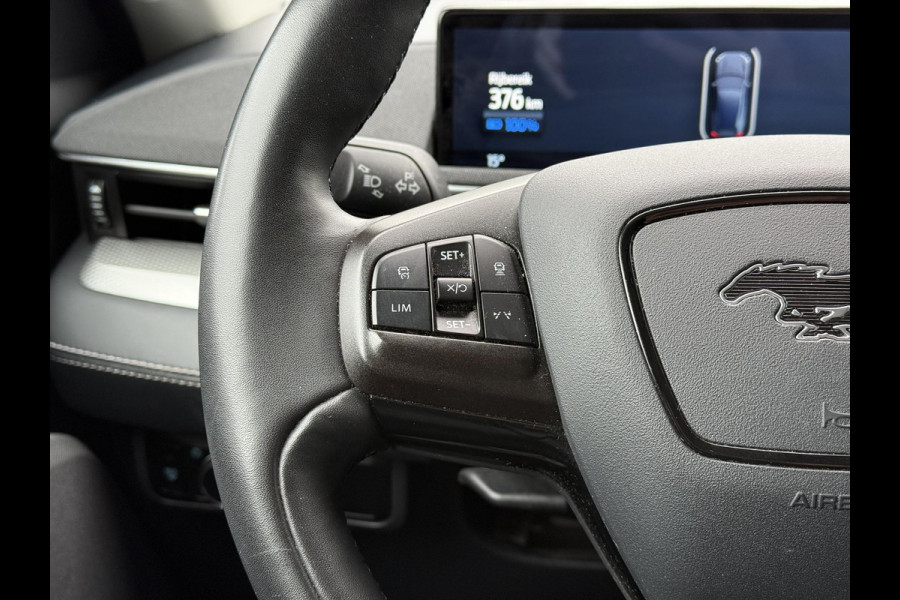 Ford Mustang Mach-E RWD 75 kWh | Navi | Camera | Stoel / Stuur Verwarming |