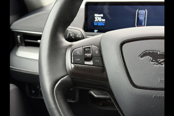 Ford Mustang Mach-E RWD 75 kWh | Navi | Camera | Stoel / Stuur Verwarming |