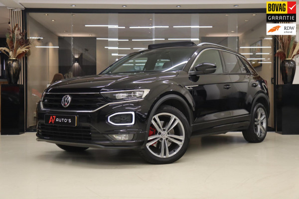 Volkswagen T-Roc 1.5 TSI Style 3X R-LINE/PANO/CARPLAY/BEATS/SFEERVBLINDSPOT/LANEASSIT/VOL Volkswagen T-Roc 1.5 TSI Style 3X R-LINE/PANO/CARPLAY/BEATS/SFEERVBLINDSPOT/LANEASSIT/VOL