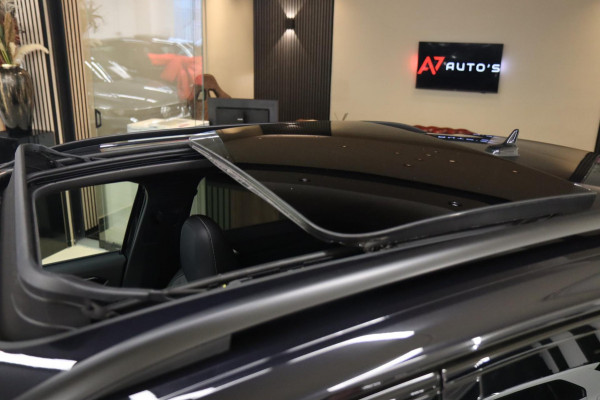 Volkswagen T-Roc 1.5 TSI Style 3X R-LINE/PANO/CARPLAY/BEATS/SFEERVBLINDSPOT/LANEASSIT/VOL Volkswagen T-Roc 1.5 TSI Style 3X R-LINE/PANO/CARPLAY/BEATS/SFEERVBLINDSPOT/LANEASSIT/VOL