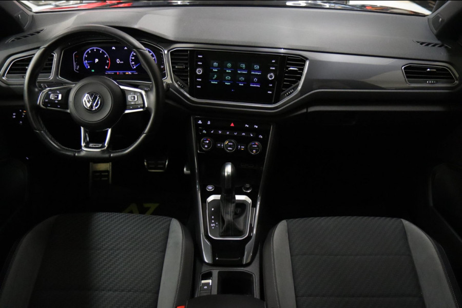 Volkswagen T-Roc 1.5 TSI Style 3X R-LINE/PANO/CARPLAY/BEATS/SFEERVBLINDSPOT/LANEASSIT/VOL Volkswagen T-Roc 1.5 TSI Style 3X R-LINE/PANO/CARPLAY/BEATS/SFEERVBLINDSPOT/LANEASSIT/VOL