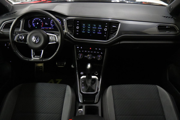 Volkswagen T-Roc 1.5 TSI Style 3X R-LINE/PANO/CARPLAY/BEATS/SFEERVBLINDSPOT/LANEASSIT/VOL Volkswagen T-Roc 1.5 TSI Style 3X R-LINE/PANO/CARPLAY/BEATS/SFEERVBLINDSPOT/LANEASSIT/VOL