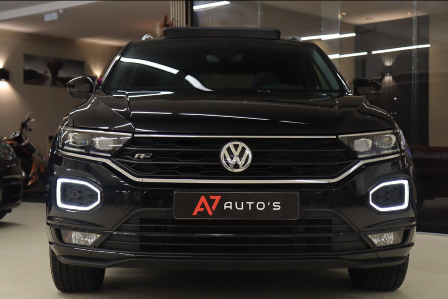 Volkswagen T-Roc 1.5 TSI Style 3X R-LINE/PANO/CARPLAY/BEATS/SFEERVBLINDSPOT/LANEASSIT/VOL Volkswagen T-Roc 1.5 TSI Style 3X R-LINE/PANO/CARPLAY/BEATS/SFEERVBLINDSPOT/LANEASSIT/VOL