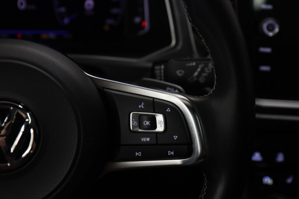 Volkswagen T-Roc 1.5 TSI Style 3X R-LINE/PANO/CARPLAY/BEATS/SFEERVBLINDSPOT/LANEASSIT/VOL Volkswagen T-Roc 1.5 TSI Style 3X R-LINE/PANO/CARPLAY/BEATS/SFEERVBLINDSPOT/LANEASSIT/VOL