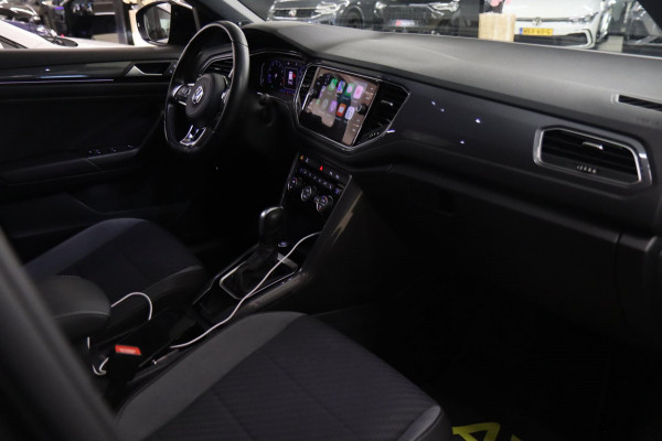 Volkswagen T-Roc 1.5 TSI Style 3X R-LINE/PANO/CARPLAY/BEATS/SFEERVBLINDSPOT/LANEASSIT/VOL Volkswagen T-Roc 1.5 TSI Style 3X R-LINE/PANO/CARPLAY/BEATS/SFEERVBLINDSPOT/LANEASSIT/VOL