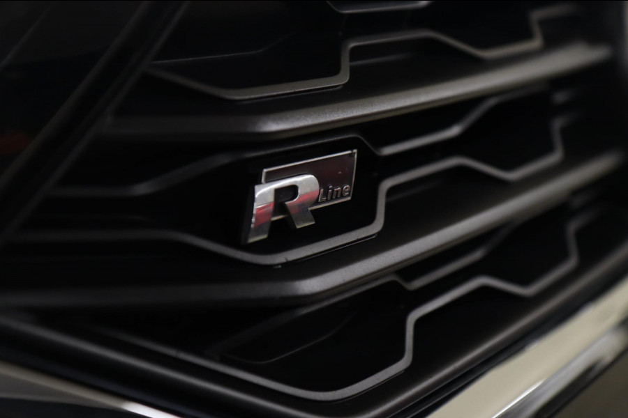 Volkswagen T-Roc 1.5 TSI Style 3X R-LINE/PANO/CARPLAY/BEATS/SFEERVBLINDSPOT/LANEASSIT/VOL Volkswagen T-Roc 1.5 TSI Style 3X R-LINE/PANO/CARPLAY/BEATS/SFEERVBLINDSPOT/LANEASSIT/VOL