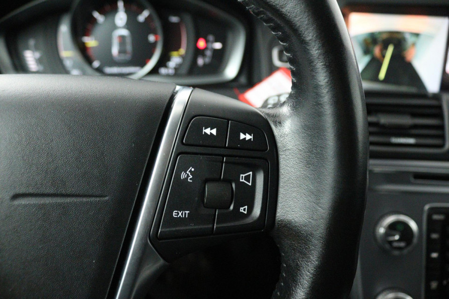Volvo XC60 2.0 D4 FWD Polar+ (TREKHAAK, CAMERA, STOELVERWARMING, PARKEERSENSOREN, AUTOMAAT, CRUISE CONTROL) Volvo XC60 2.0 D4 FWD Polar+ (TREKHAAK, CAMERA, STOELVERWARMING, PARKEERSENSOREN, AUTOMAAT, CRUISE CONTROL)