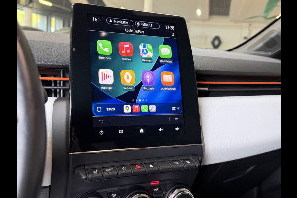 Renault Clio 1.0 TCe 90pk Automaat | Groot Navi | 360 | 17" | PDC V+A | Stoel & stuur verwarming | Keurig nette auto | 4 Nieuwe Banden. Renault Clio 1.0 TCe 90pk Automaat | Groot Navi | 360 | 17" | PDC V+A | Stoel & stuur verwarming | Keurig nette auto | 4 Nieuwe Banden.