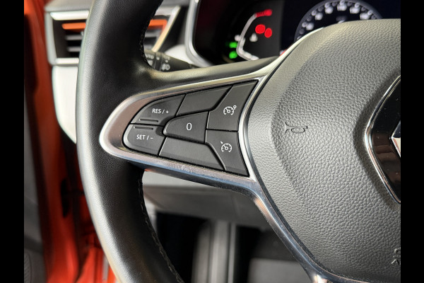 Renault Clio 1.0 TCe 90pk Automaat | Groot Navi | 360 | 17" | PDC V+A | Stoel & stuur verwarming | Keurig nette auto | 4 Nieuwe Banden. Renault Clio 1.0 TCe 90pk Automaat | Groot Navi | 360 | 17" | PDC V+A | Stoel & stuur verwarming | Keurig nette auto | 4 Nieuwe Banden.