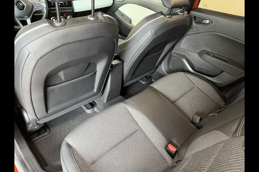 Renault Clio 1.0 TCe 90pk Automaat | Groot Navi | 360 | 17" | PDC V+A | Stoel & stuur verwarming | Keurig nette auto | 4 Nieuwe Banden. Renault Clio 1.0 TCe 90pk Automaat | Groot Navi | 360 | 17" | PDC V+A | Stoel & stuur verwarming | Keurig nette auto | 4 Nieuwe Banden.