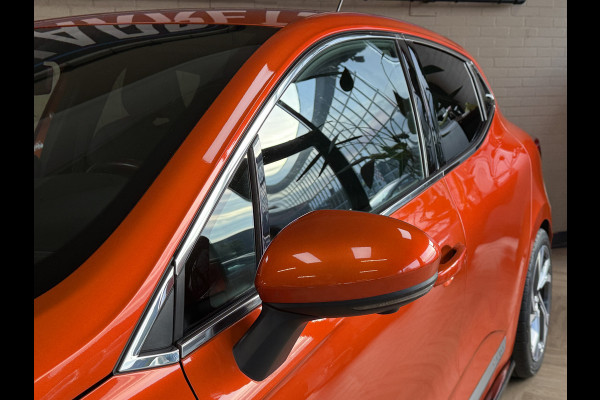 Renault Clio 1.3 TCe 130pk R.S. Line | Groot Navi | 360 | 17 " | Stoelverwarming | Carplay |
