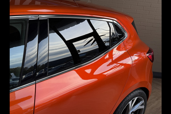 Renault Clio 1.3 TCe 130pk R.S. Line | Groot Navi | 360 | 17 " | Stoelverwarming | Carplay |