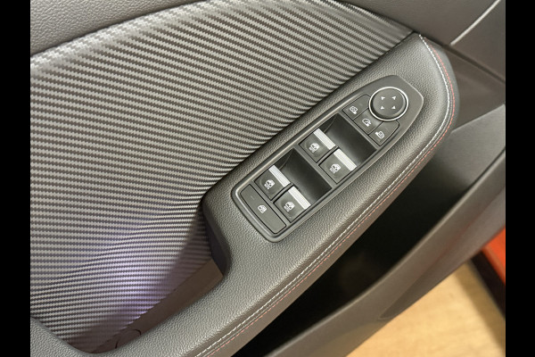 Renault Clio 1.3 TCe 130pk R.S. Line | Groot Navi | 360 | 17 " | Stoelverwarming | Carplay |