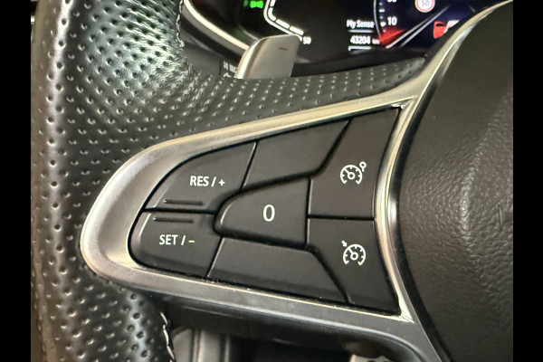 Renault Clio 1.3 TCe 130pk R.S. Line | Groot Navi | 360 | 17 " | Stoelverwarming | Carplay |