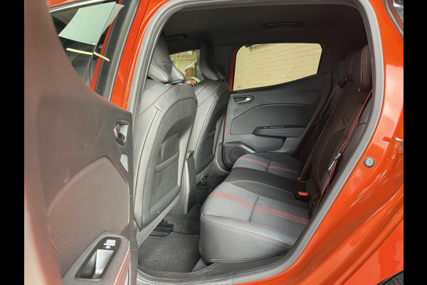 Renault Clio 1.3 TCe 130pk R.S. Line | Groot Navi | 360 | 17 " | Stoelverwarming | Carplay |