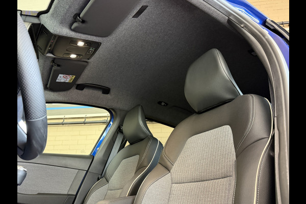 Renault Clio 1.0 TCe 90 PK techno | Groot Navi | Bose | 360 | Stoel & Stuur verwarming | Carplay | Nieuwstaat! Dealer onderhouden.