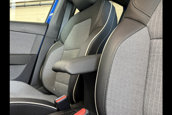 Renault Clio 1.0 TCe 90 PK techno | Groot Navi | Bose | 360 | Stoel & Stuur verwarming | Carplay | Nieuwstaat! Dealer onderhouden.