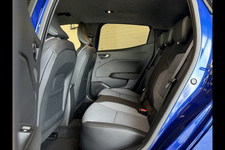 Renault Clio 1.0 TCe 90 PK techno | Groot Navi | Bose | 360 | Stoel & Stuur verwarming | Carplay | Nieuwstaat! Dealer onderhouden.