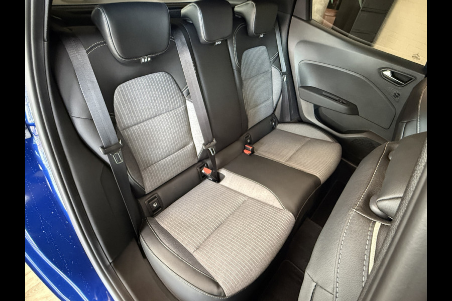 Renault Clio 1.0 TCe 90 PK techno | Groot Navi | Bose | 360 | Stoel & Stuur verwarming | Carplay | Nieuwstaat! Dealer onderhouden.