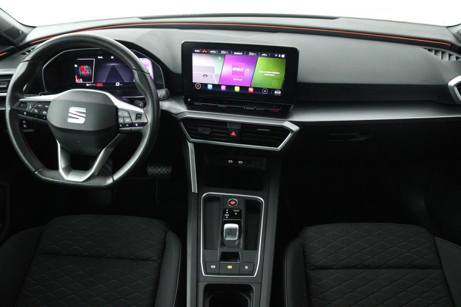 Seat Leon 1.5 eTSI FR Launch Edition (PANORAMADAK, STUUR/STOELVERWARMING, CAMERA, DIGITALE COCKPIT, CRUISE ADAPTIEF, SENSOREN)