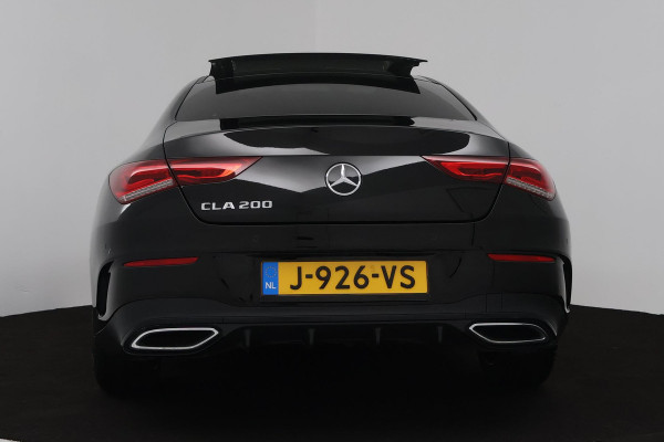 Mercedes-Benz CLA-Klasse 200 Business Solution AMG (PANORAMADAK, SFEERVERLICHTING, PARKEERSENSOREN, STOELVERWARMING) Mercedes-Benz CLA-Klasse 200 Business Solution AMG (PANORAMADAK, SFEERVERLICHTING, PARKEERSENSOREN, STOELVERWARMING)