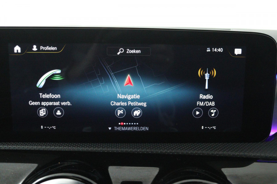 Mercedes-Benz CLA-Klasse 200 Business Solution AMG (PANORAMADAK, SFEERVERLICHTING, PARKEERSENSOREN, STOELVERWARMING) Mercedes-Benz CLA-Klasse 200 Business Solution AMG (PANORAMADAK, SFEERVERLICHTING, PARKEERSENSOREN, STOELVERWARMING)